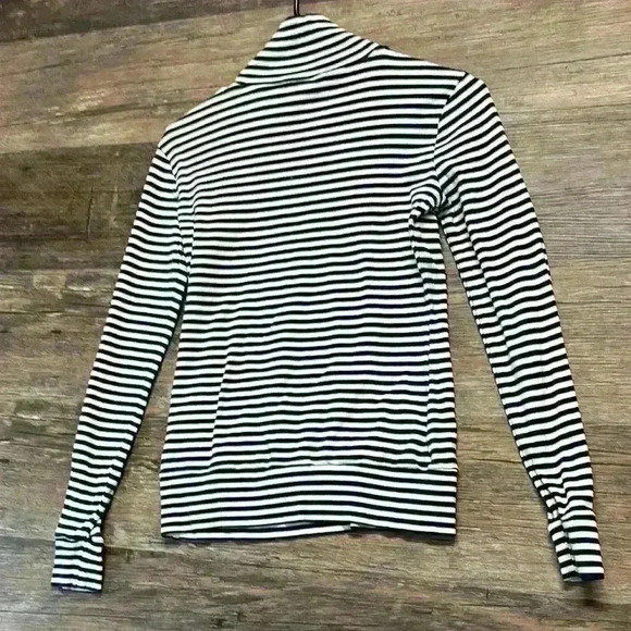 Tommy Hilfiger Striped Turtleneck Sweater - Picture 4 of 4